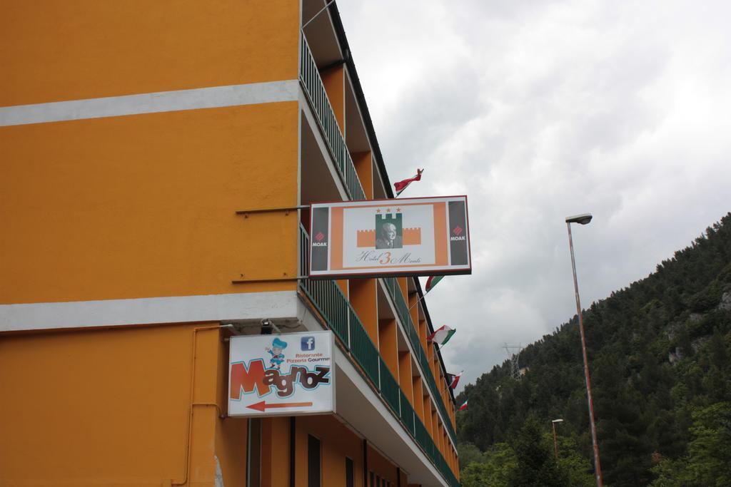 Hotel Tre Monti Popoli Exterior photo